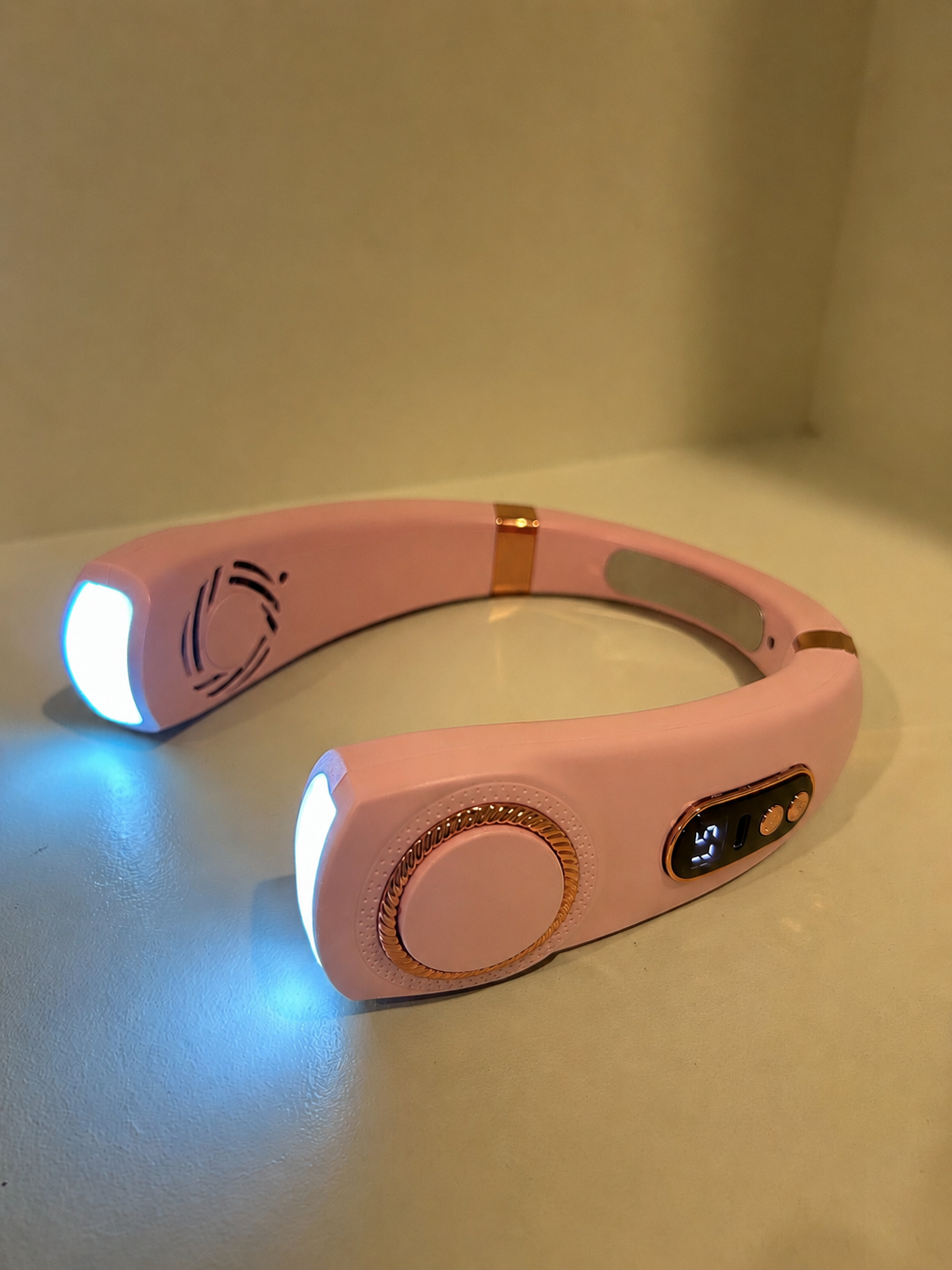 eZbreeze Pro — Bladeless Neck Fan